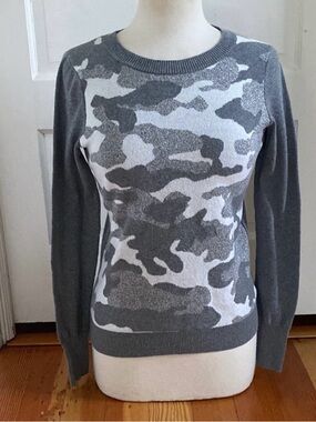 Express Women’s Gray Camouflage Crewneck Sweater